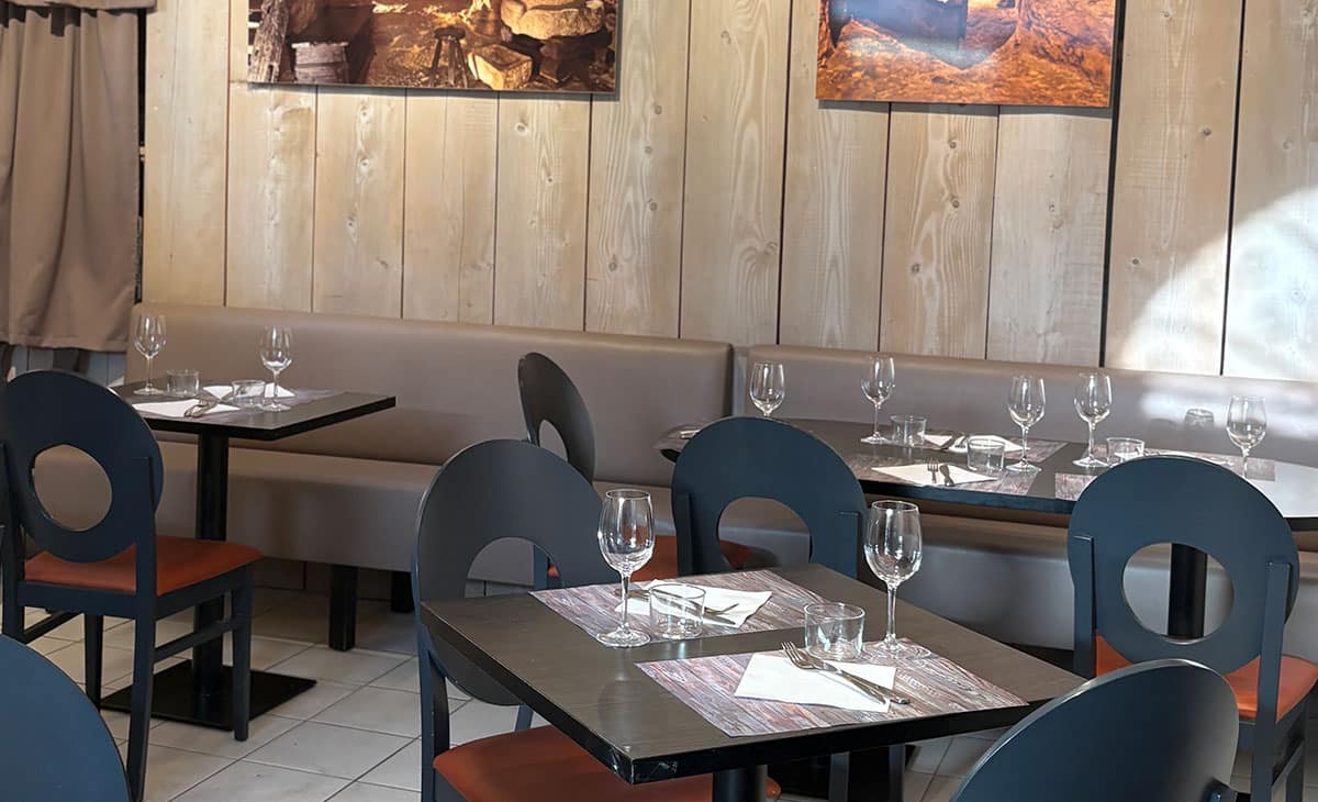 Salle restaurant brasserie à Belvès Le Troglo